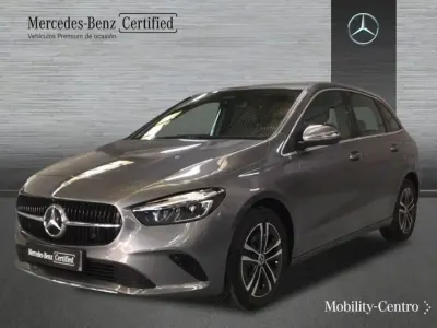 Usado Mercedes B250e 163 CV (119 kW) 2024 Gris montaña Utilitario