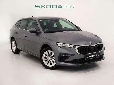 Gris / plateado Usado 2025 Skoda Scala Selection Utilitario | 21.480 € (Precio justo)
