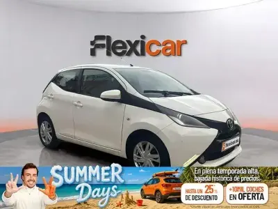 Usado Toyota Aygo X-cite 69 CV (50 kW) 2018 Blanco Utilitario