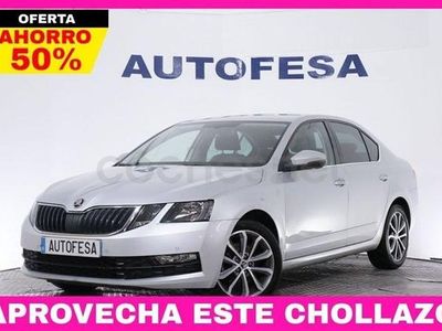 Usado Skoda Octavia 150 CV (110 kW) 2019 Gris / plata Berlina