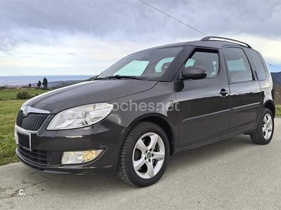 Usado Skoda Roomster Elegance 105 CV (77 kW) 2014 Marrón Monovolumen