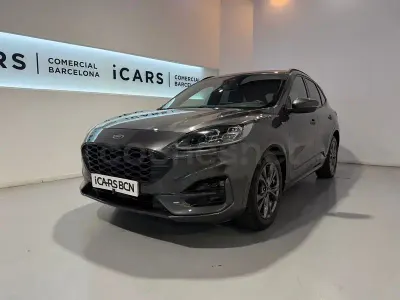 Usado Ford Kuga ST-Line 150 CV (110 kW) 2021 Gris / plata SUV