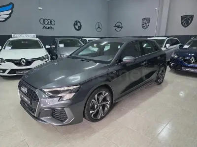 Usado Audi A3 S-Line 150 CV (110 kW) 2023 Gris / plata Berlina