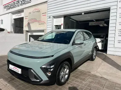 Usado Hyundai Kona 120 CV (88 kW) 2024 Verde SUV