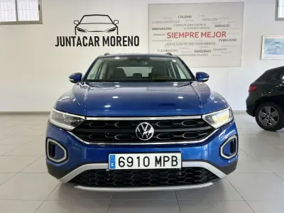 Usado VW T-Roc 110 CV (80 kW) 2024 Azul SUV