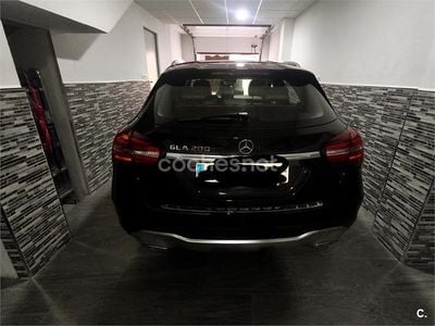Käytetty Mercedes GLA200 Urban 136 HP (100 kW) 2017 Musta Katumaasturi