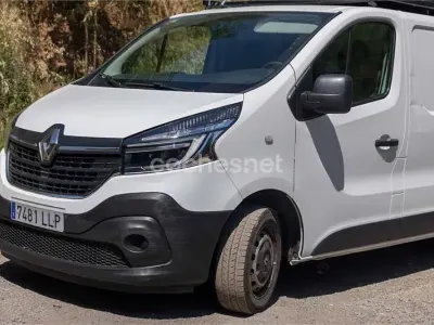 Usado Renault Trafic LIMITED 120 CV (88 kW) 2020 Blanco Monovolumen