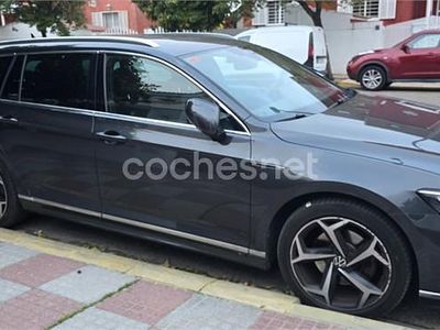 Usado VW Passat R-line 150 CV (110 kW) 2021 Gris / plata Familiar