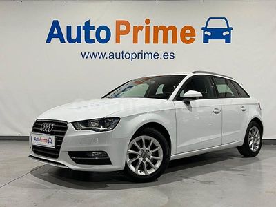 Usado Audi A3 Attraction 105 CV (77 kW) 2013 Blanco Berlina