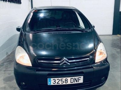 Usado Citroën Xsara Picasso Exclusive 110 CV (80 kW) 2005 Negro Monovolumen