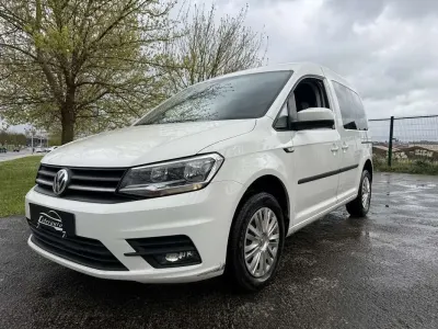 Usado VW Caddy Trendline 102 CV (75 kW) 2018 Blanco Monovolumen