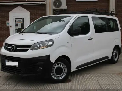 Usado Opel Vivaro-e Combi 120 CV (88 kW) 2021 Blanco Monovolumen
