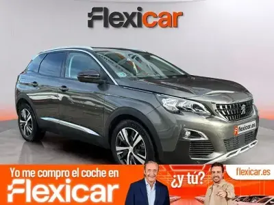 Usado Peugeot 3008 Allure 130 CV (95 kW) 2019 Gris / plata SUV
