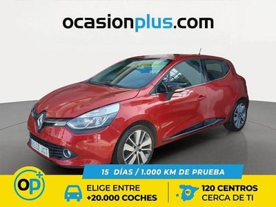 Begagnad Renault Clio IV Dynamique 90 HK (66 kW) 2015 Röd Halvkombi