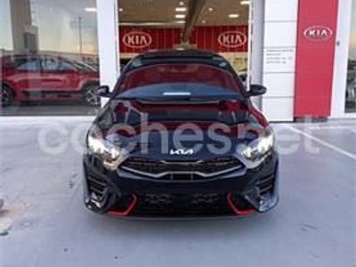 Usado Kia Ceed GT GT 204 CV (150 kW) 2023 Negro Berlina