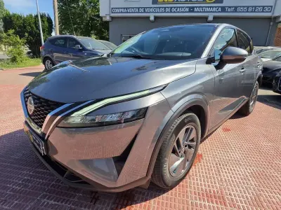 Usado Nissan Qashqai Acenta 158 CV (116 kW) 2022 Gris SUV