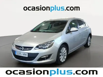 Usado Opel Astra Excellence 140 CV (102 kW) 2013 Gris Berlina