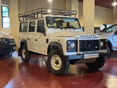 Usado Land Rover Defender SE 122 CV (89 kW) 2016 Blanco Familiar