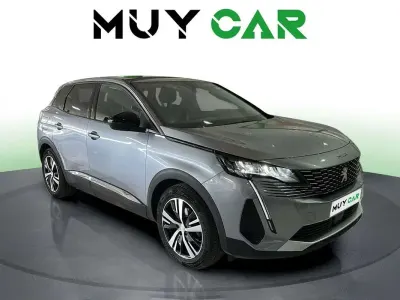 Usado Peugeot 3008 Allure 131 CV (96 kW) 2022 Gris SUV