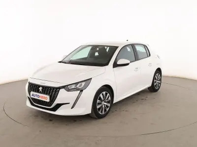 Usado Peugeot 208 Active 102 CV (75 kW) 2020 Blanco Utilitario
