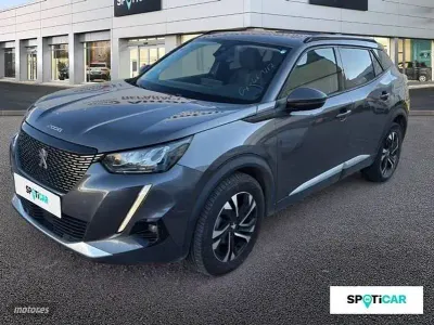 Usado Peugeot 2008 Allure 130 CV (95 kW) 2021 Gris SUV