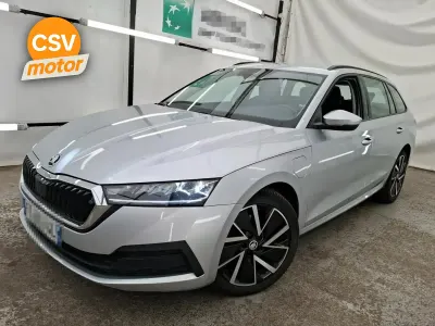 Usado Skoda Octavia 204 CV (150 kW) 2021 Gris Familiar