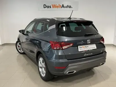 Usado Seat Arona FR 115 CV (84 kW) 2024 Gris SUV