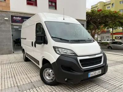 Usado Peugeot Boxer 140 CV (102 kW) 2018 Blanco Van