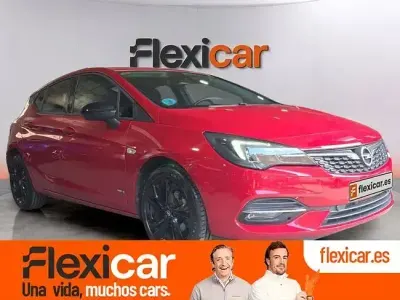 Usado Opel Astra Design & Tech 130 CV (95 kW) 2021 Rojo
