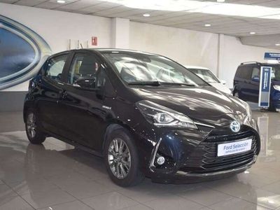 Usado Toyota Yaris Hybrid Active 99 CV (72 kW) 2018 Negro Utilitario