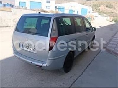 Gris / plata Usado 2006 Lancia Phedra Monovolumen | 1700 €