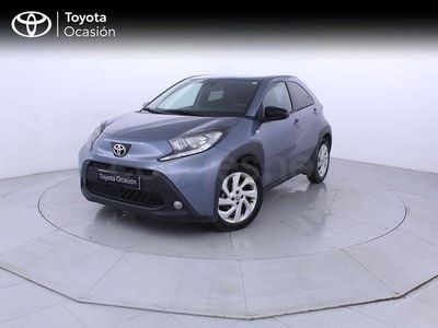 Usado Toyota Aygo X Play 72 CV (52 kW) 2024 Gris / plata SUV