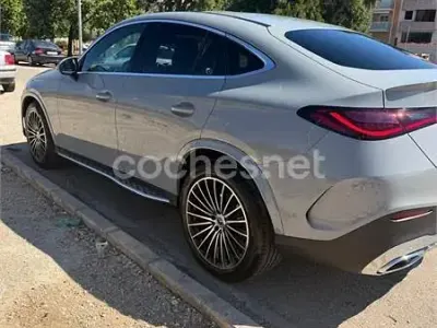 Usado Mercedes GLC200 197 CV (144 kW) 2024 Gris / plata SUV