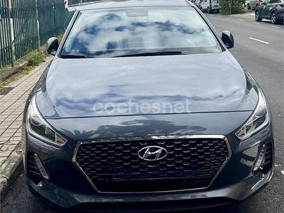 Usado Hyundai i30 Style 140 CV (102 kW) 2019 Gris / plata Berlina