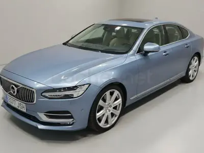 Usado Volvo S90 Inscription 235 CV (172 kW) 2016 Azul Berlina