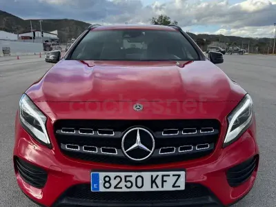 Usado Mercedes GLA200 136 CV (100 kW) 2018 Rojo SUV