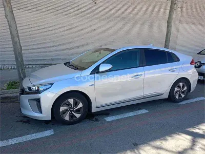 Usado Hyundai Ioniq 141 CV (103 kW) 2017 Gris / plata Utilitario