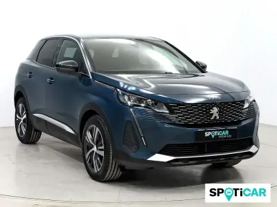 Usado Peugeot 3008 Allure 131 CV (96 kW) 2024 Azul SUV