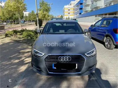 Usado Audi A3 S-Line 150 CV (110 kW) 2018 Gris / plata Berlina