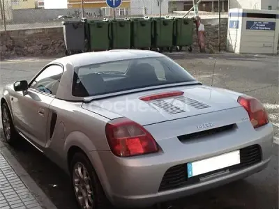 Usado Toyota MR2 140 CV (102 kW) 2000 Gris / plata Descapotable
