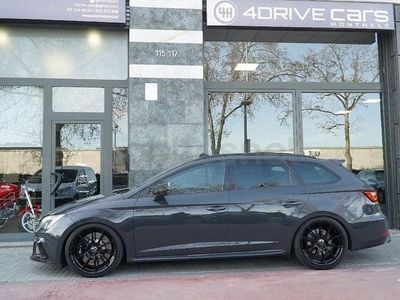 Usado Seat Leon 4Drive 300 CV (220 kW) 2019 Gris / plata Familiar