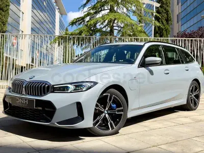 Käytetty BMW 330e M Performance 292 HP (214 kW) 2025 Harmaa Farmari