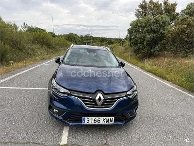 Używany Renault Mégane GrandTour Bose Edition 130 KM (95 kW) 2018 Niebieski Kombi
