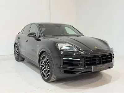 Usado Porsche Cayenne 519 CV (381 kW) 2024 Negro SUV