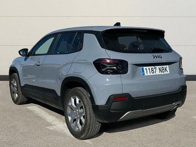 Usado Jeep Avenger Altitude 100 CV (73 kW) 2025 Gris SUV