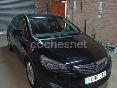 Usado Opel Astra Sport 125 CV (91 kW) 2010 Negro Berlina