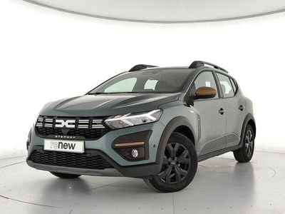 Usado Dacia Sandero Extreme 100 CV (73 kW) 2025 Verde Berlina