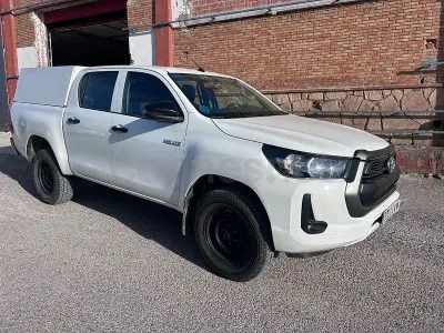 Käytetty Toyota HiLux