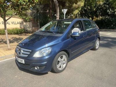 Mercedes B200