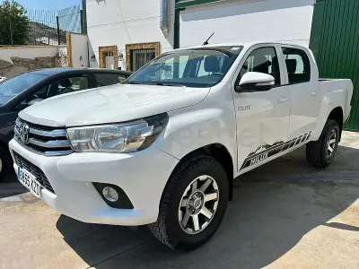 Usado Toyota HiLux 150 CV (110 kW) 2019 Blanco Pickup/Camioneta